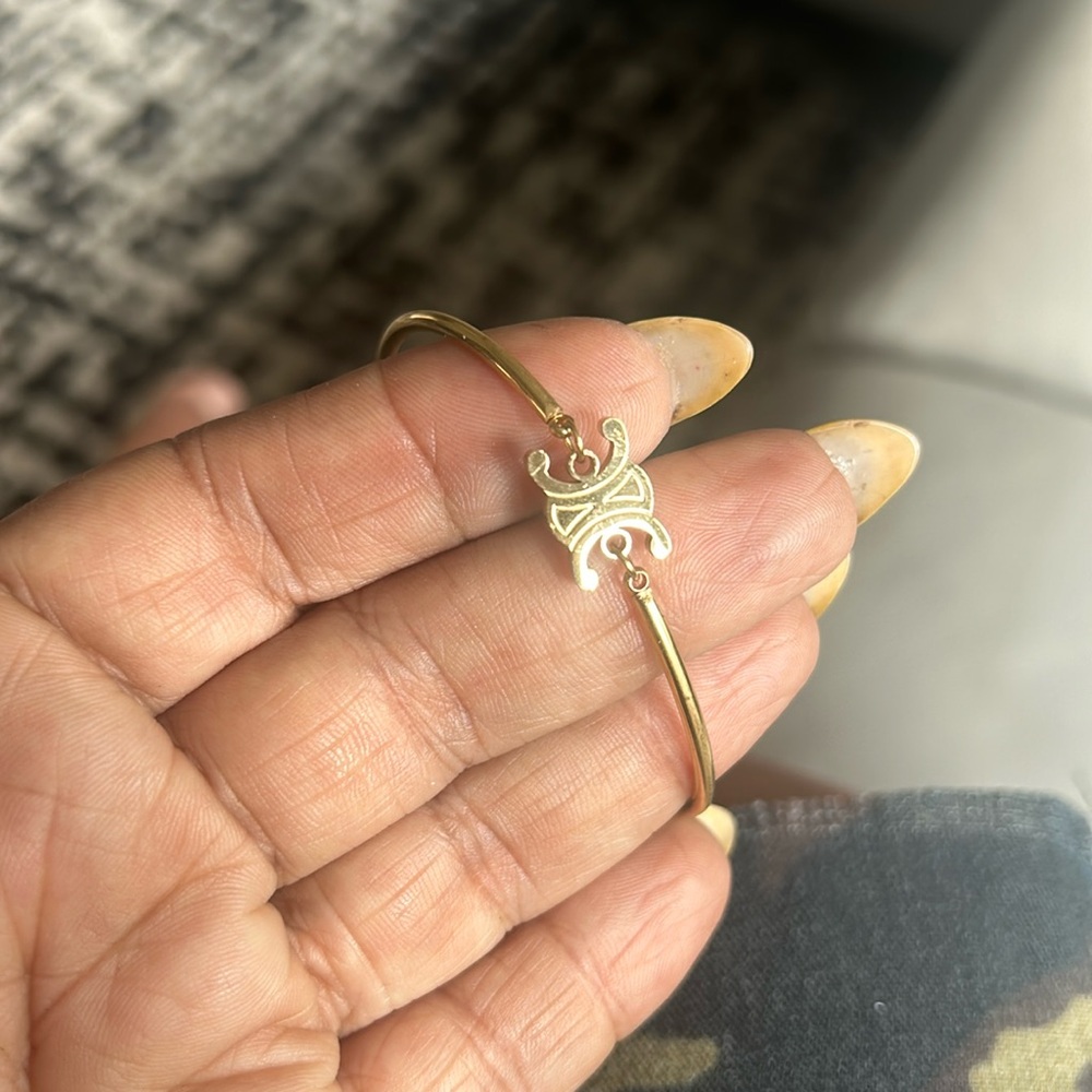 Yellow gold bracelet